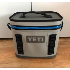Yeti Hopper Flip 8 Day Trip Cooler